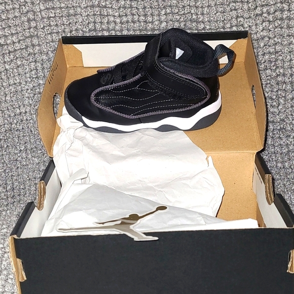 Jordan - Picture 1 of 2